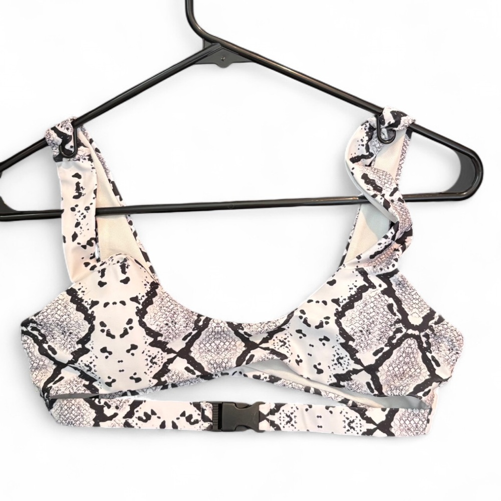Chic Snake Print Bikini Top